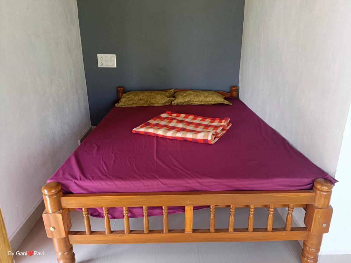 Golden Wings Cafe Hotel Gokarna  Luaran gambar