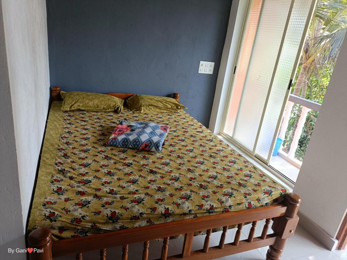 Golden Wings Cafe Hotel Gokarna  Luaran gambar
